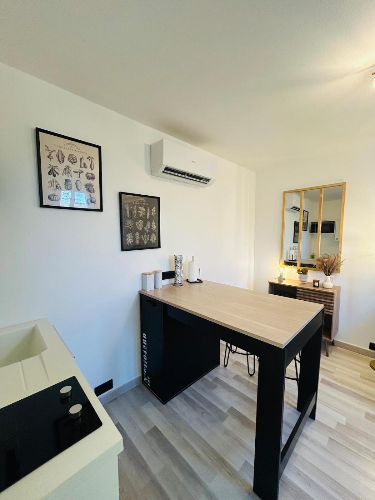 Appartement Charmant Proche Gare Тур Екстер'єр фото